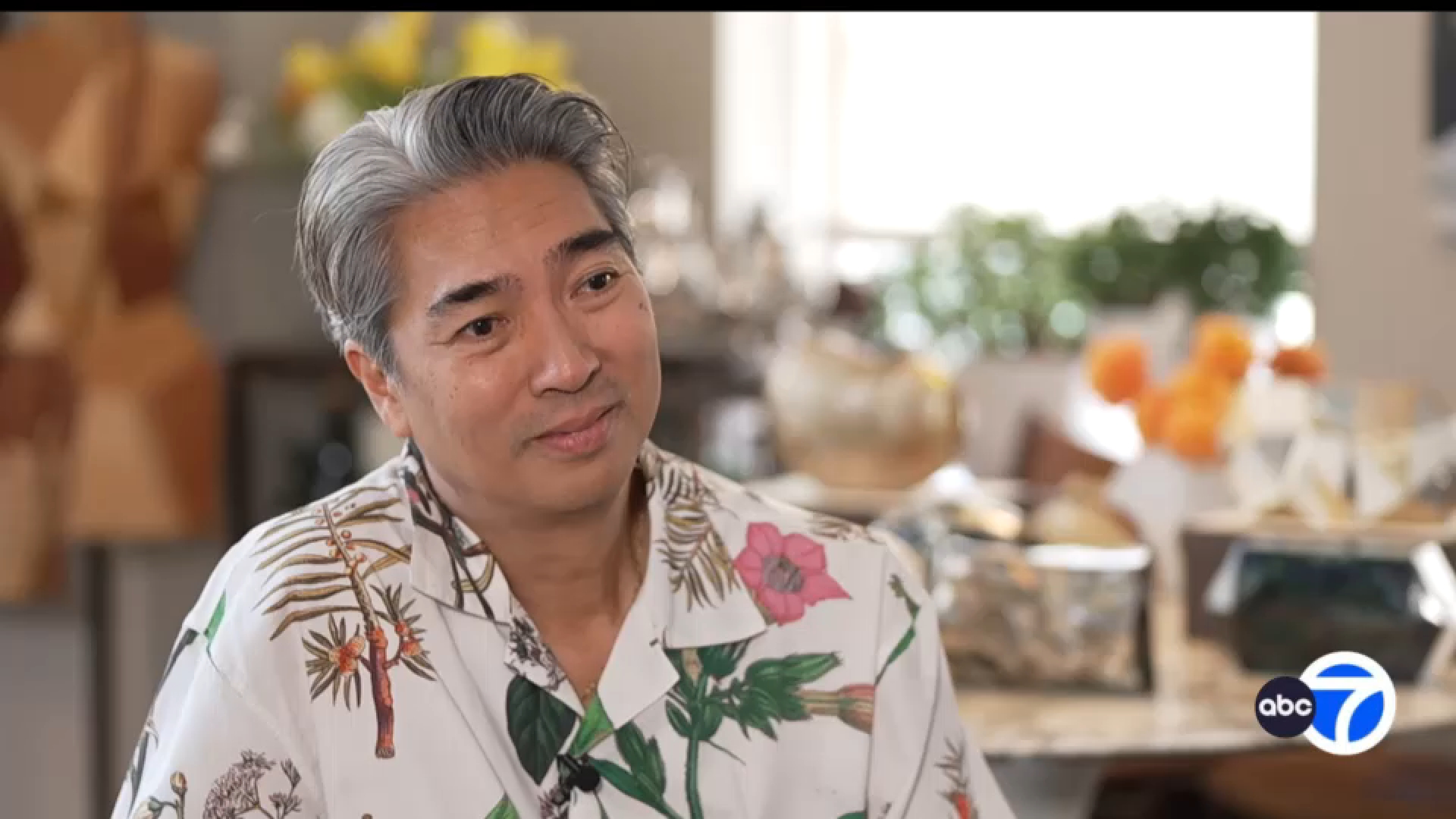 Filipino designer Rafé Totengco honors his roots
       — WABC-TV Eyewitness News (ABC7 NY)